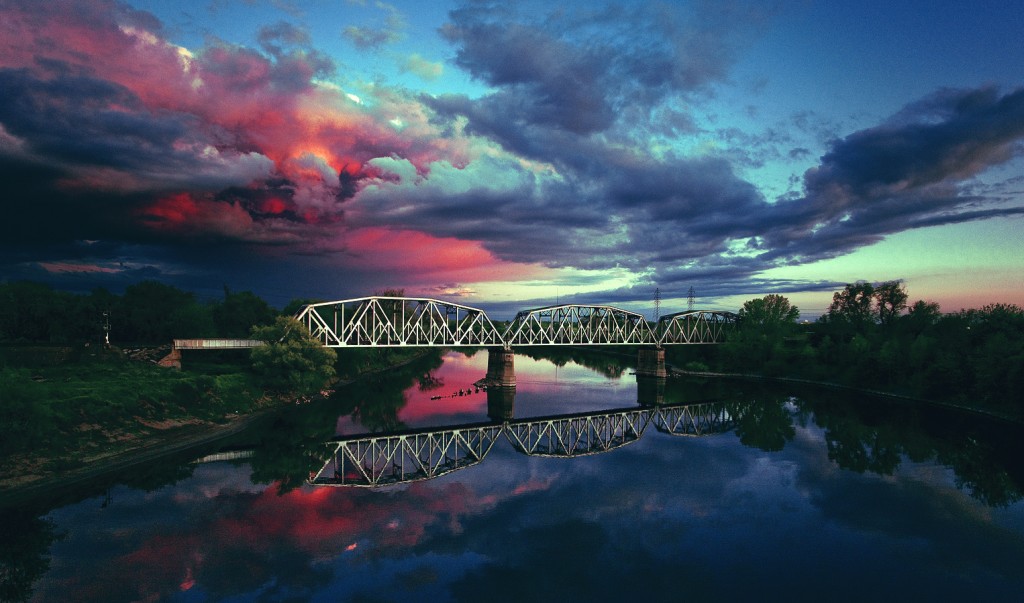 bridge at night (cityofsacramento Flickr)